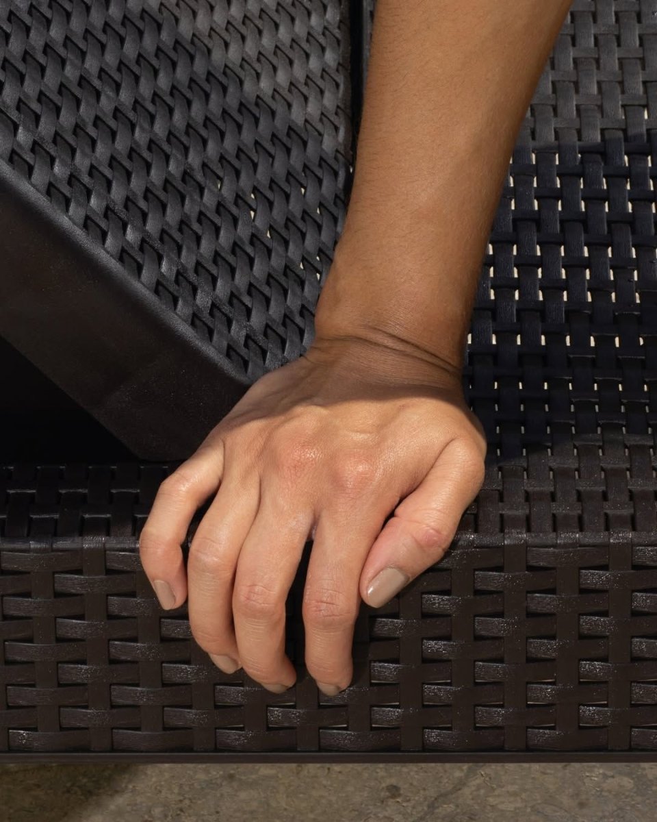 Set de 2 Camas Asoleadoras Capri + Mesa Baúl - MQ - Muebles Dummi