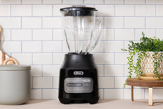 Licuadora con Tecnología Reversible, Vaso de Vidrio - Oster