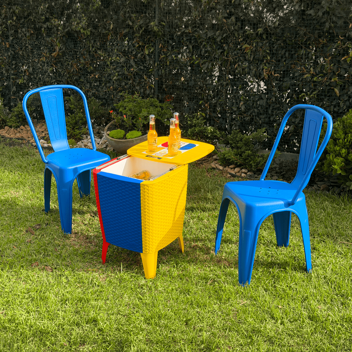Combo - 2 Sillas Tolix Con Mesa Cooler Edición Selección Colombia - Muebles Dummi