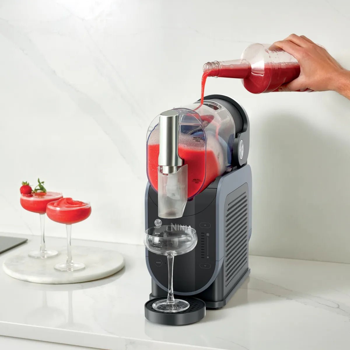 Máquina de Bebidas Ninja Slushi para Granizados, Frappé, Raspados y Cócteles - Muebles Dummi