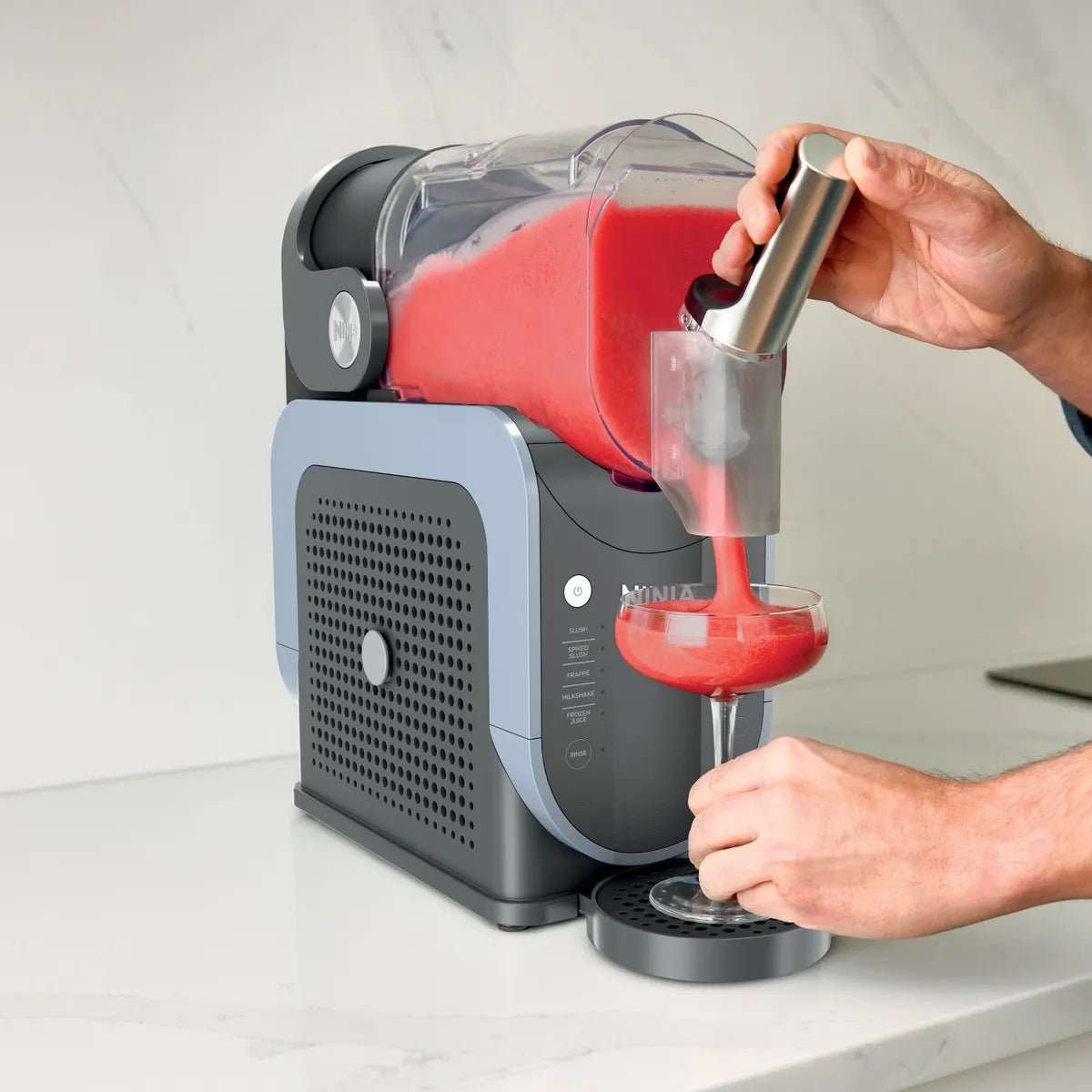 Máquina de Bebidas Ninja Slushi para Granizados, Frappé, Raspados y Cócteles - Muebles Dummi