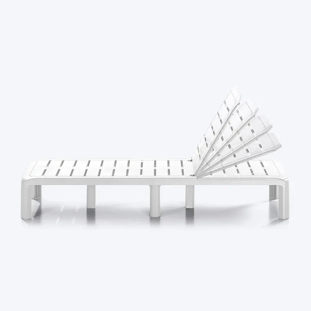 Combo Piscina Gris (2 Camas Asoleadoras + 1 Mesa de Centro Baru) - Muebles Dummi