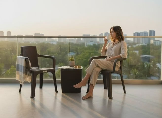 Juego De Balcon o Terraza - 2 SIllas Con Mesa Baul