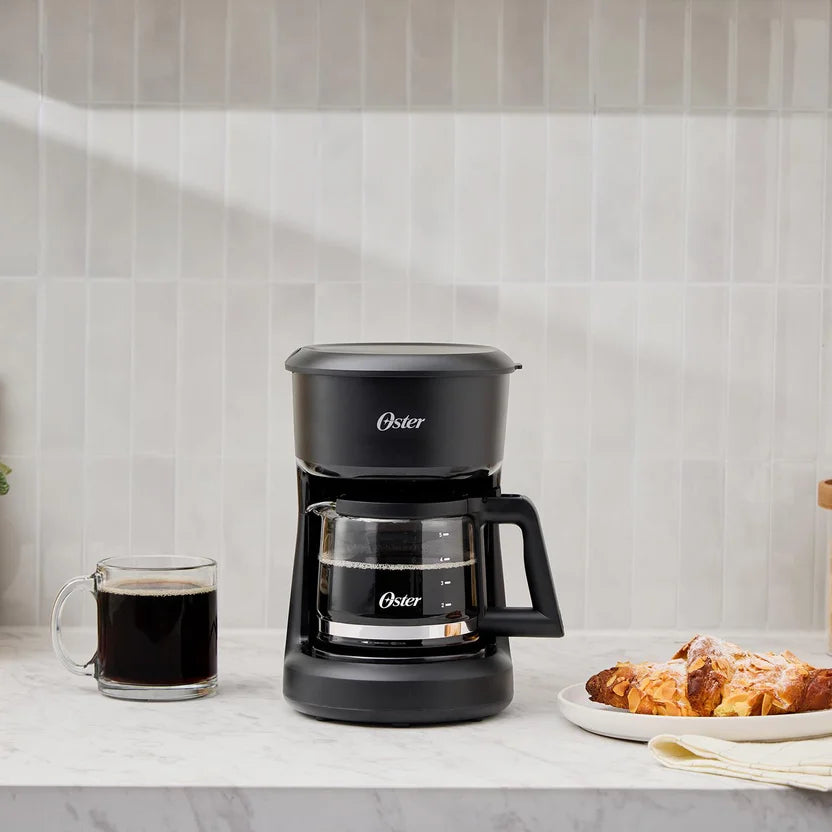 Cafetera 5 Tazas Con Filtro 650 Watts - Oster