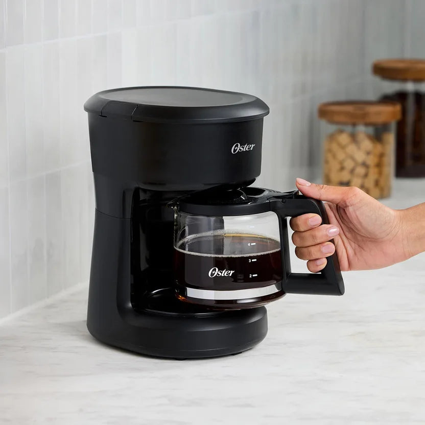 Cafetera 5 Tazas Con Filtro 650 Watts - Oster